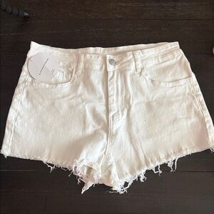 White Frayed Hem Jean Shorts Vcay edition